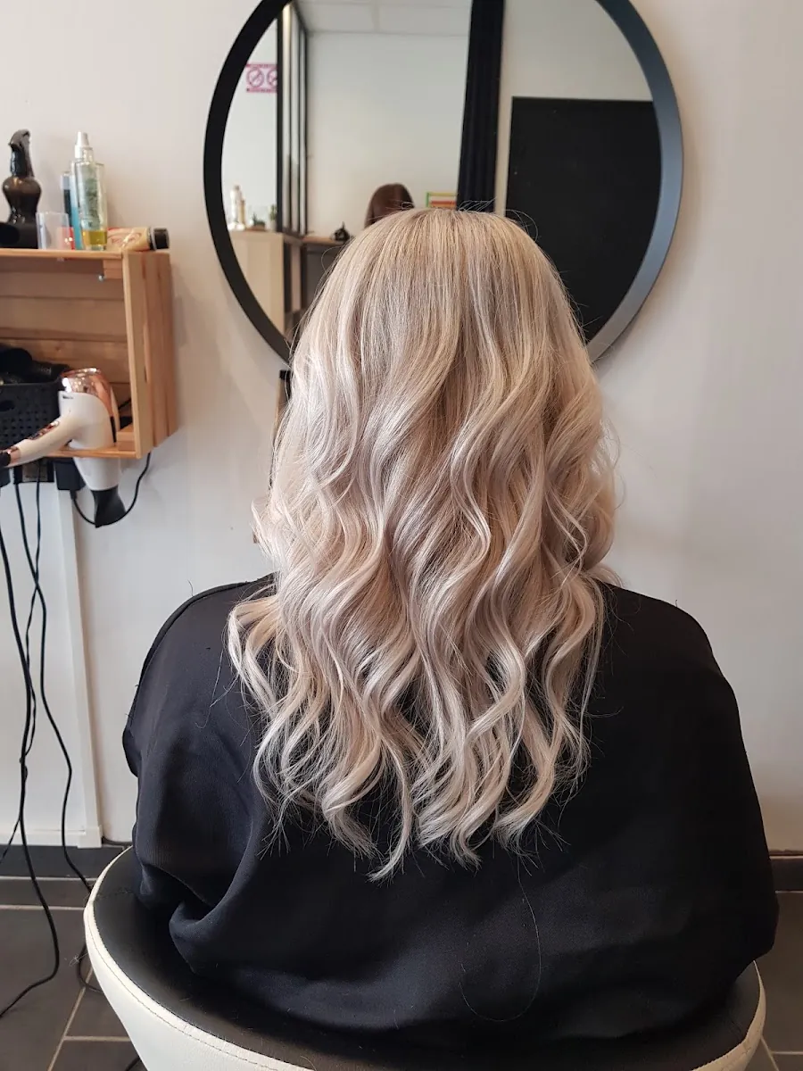Balayage long lumineux — coiffeur à Boulogne-sur-Mer